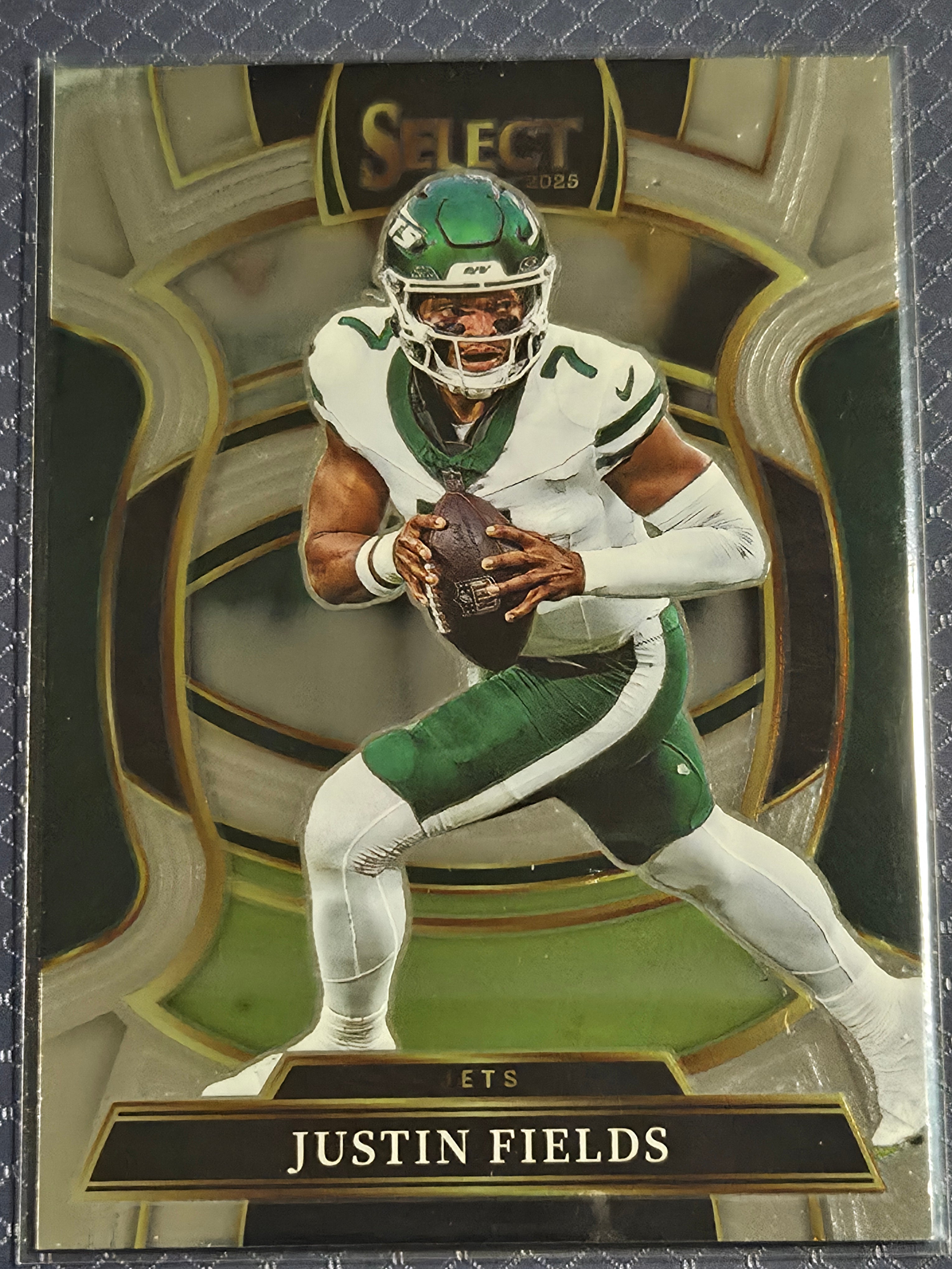 75 Justin Fields - 2025 Panini Select Football Concourse
