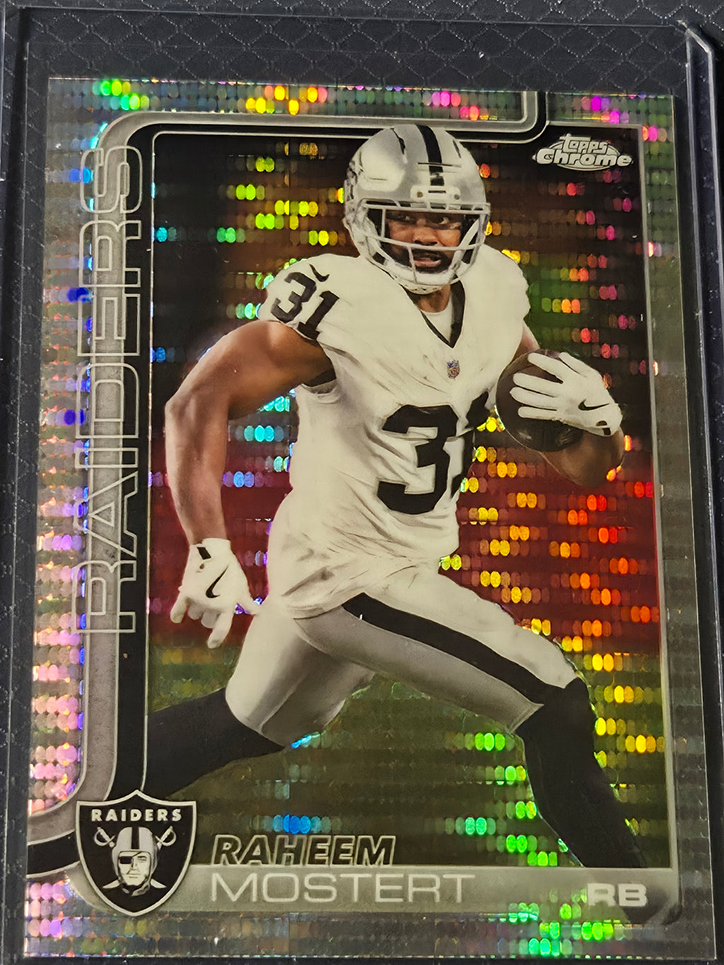 2025 Topps Chrome Football Raheem Mostert #182 Pulsar Refractor