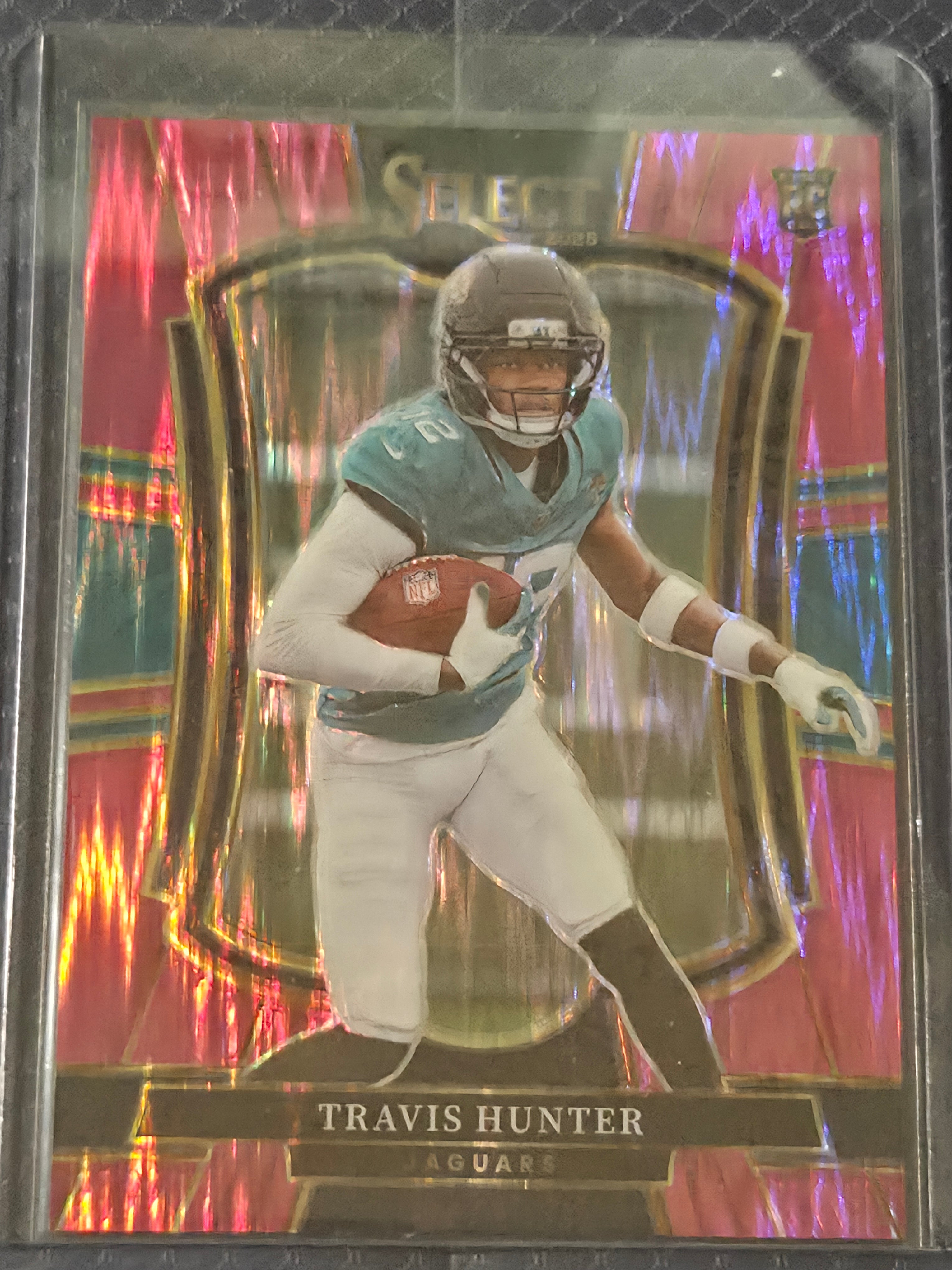 2025 Panini Select Football Pink Shock #128 Travis Hunter
