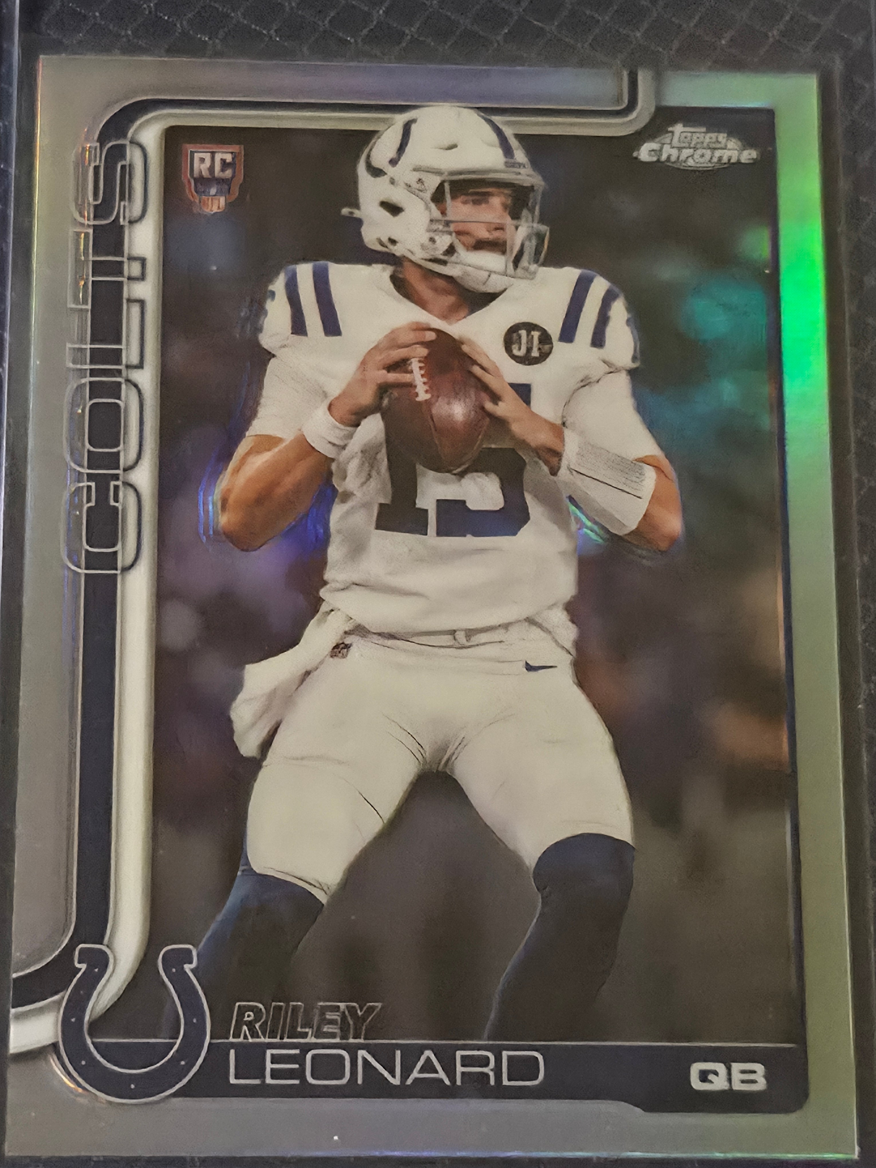 2025 Topps Chrome Football Riley Leonard #318 Refractor RC