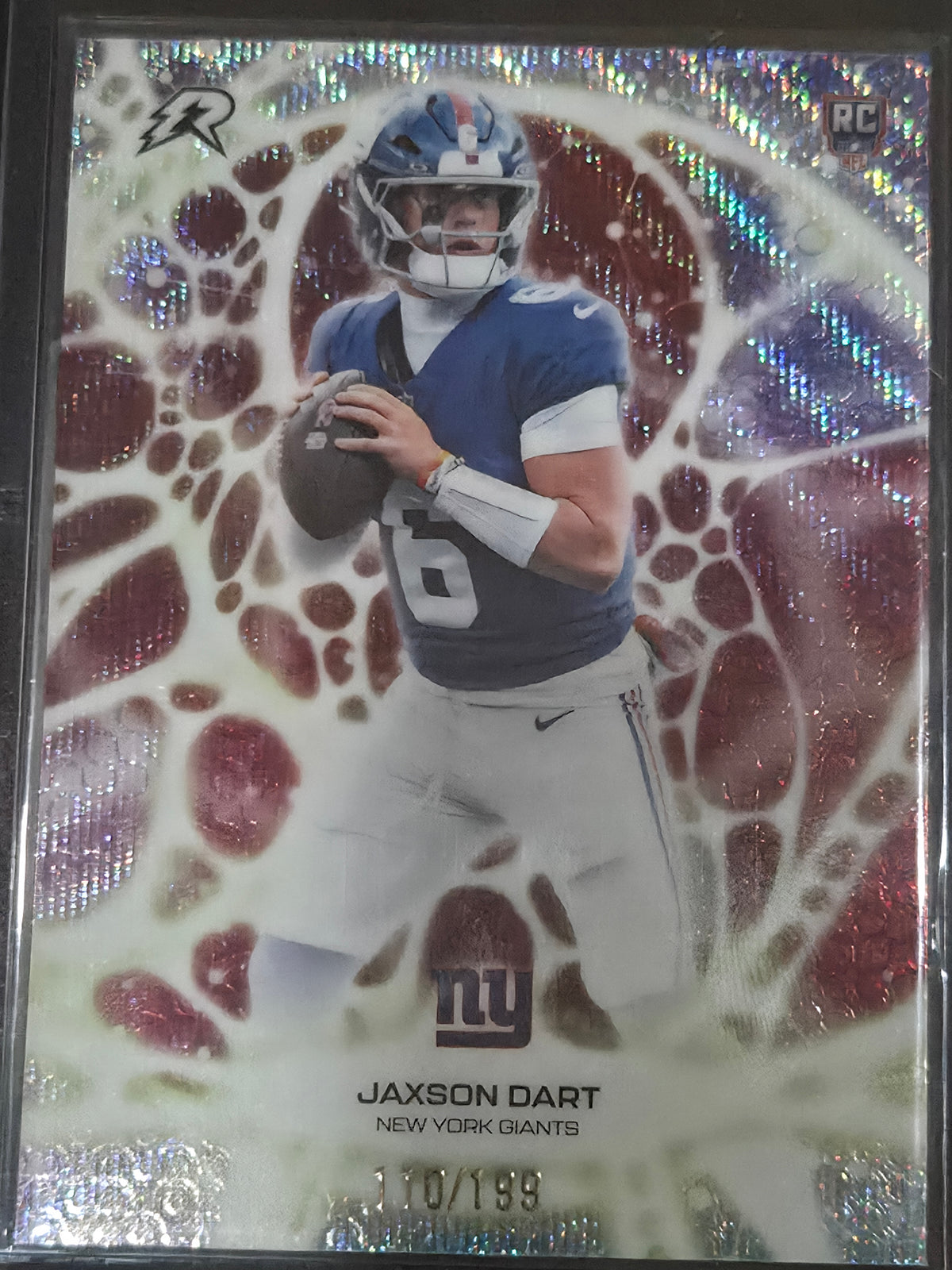 Jaxson Dart New York Giants 2025 Topps Resurgence Protonyx Crimson Surge RC /199 #PT-10