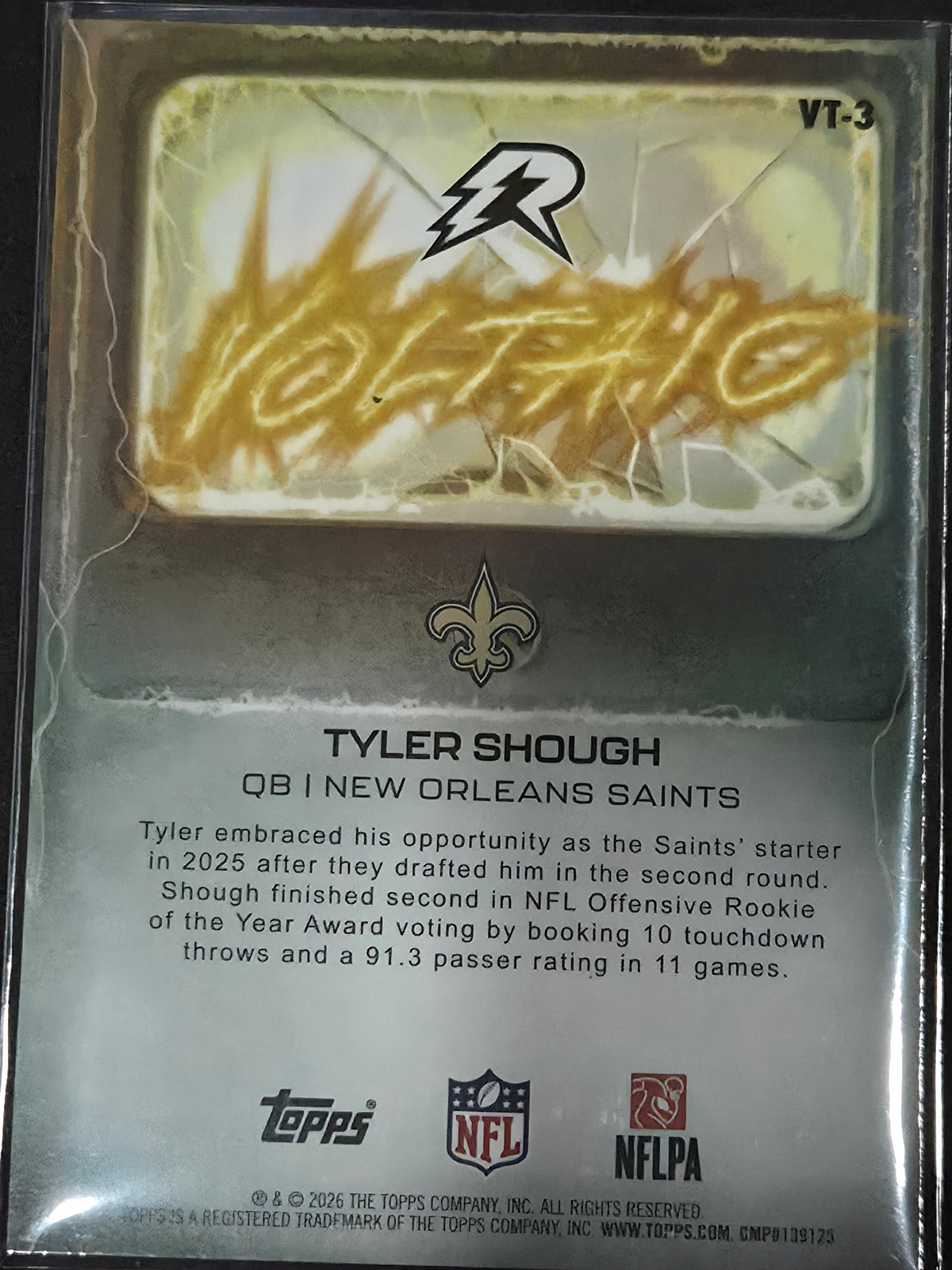 2025 Topps Resurgence Football Tyler Shough Voltaic VT-3