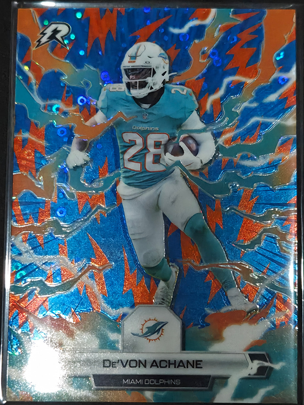 2025 Topps Resurgence Football De'Von Achane Blue/Orange #63